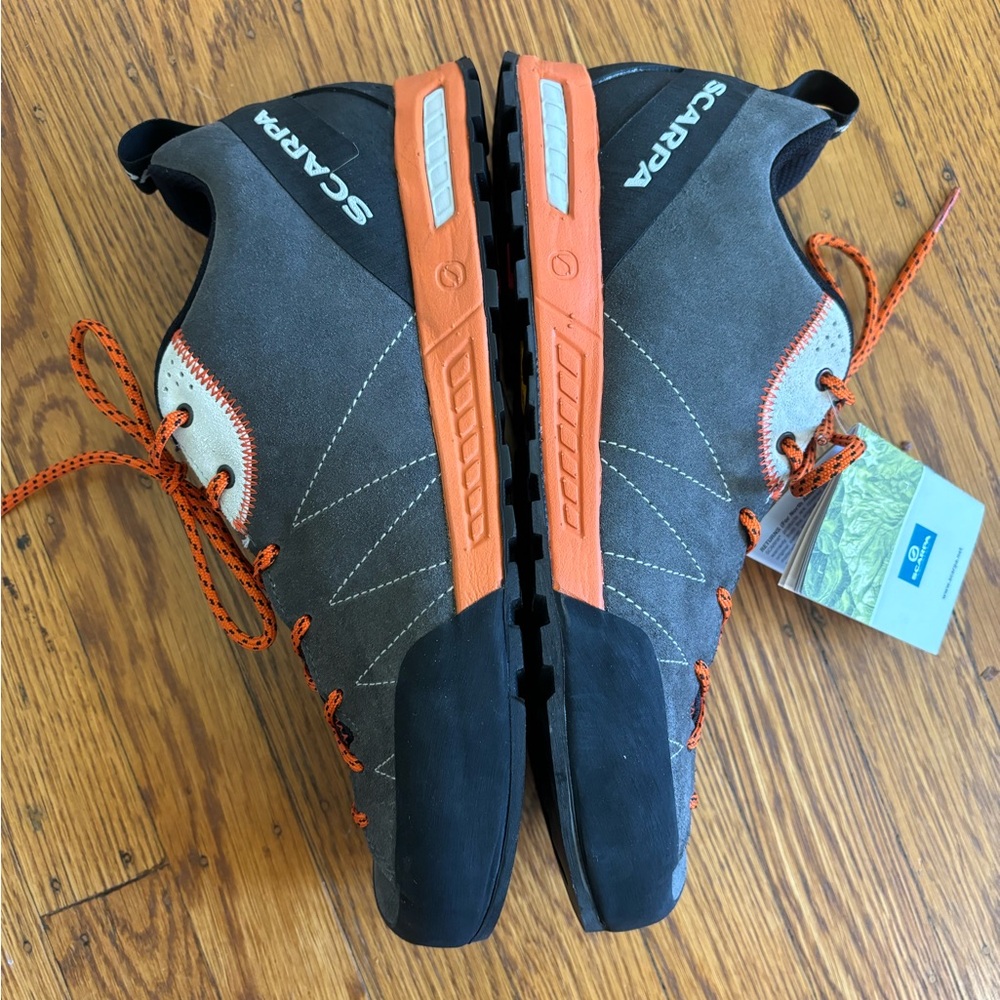Scarpa Gecko Lite Approach Climbing Shoe Shark/Tonic Color Men’s Size 9 NWOB